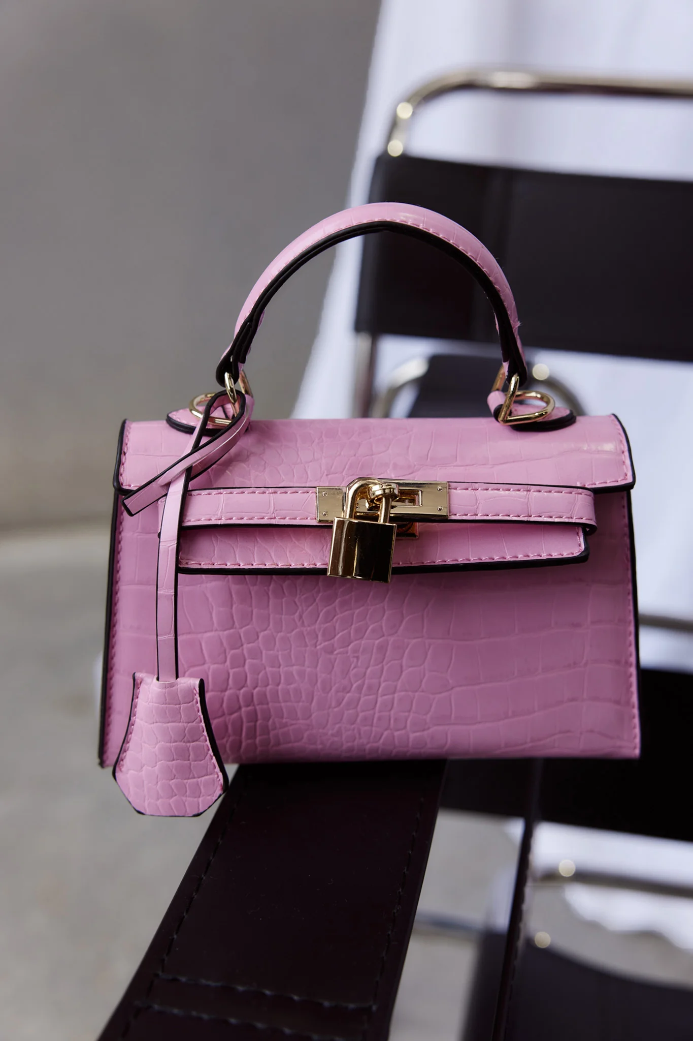 Peta And Jain Hedi Gold Lock Handbag Pink - Ruaus