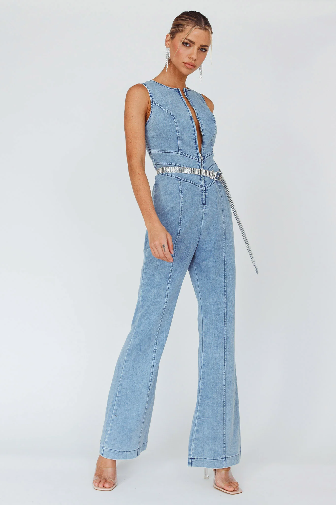 Teigan Heart Back Sleeveless Jumpsuit Light Denim - Ruaus