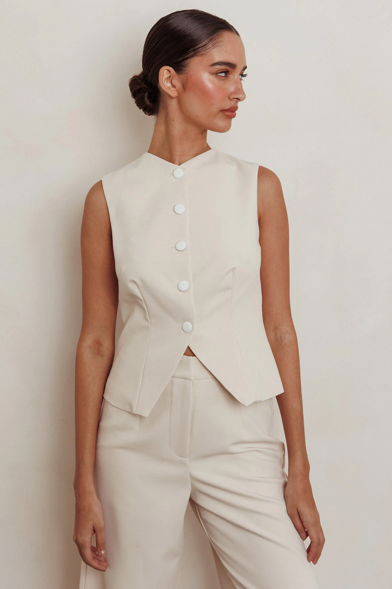 Consideration Sleeveless Vest Top Beige - Ruaus