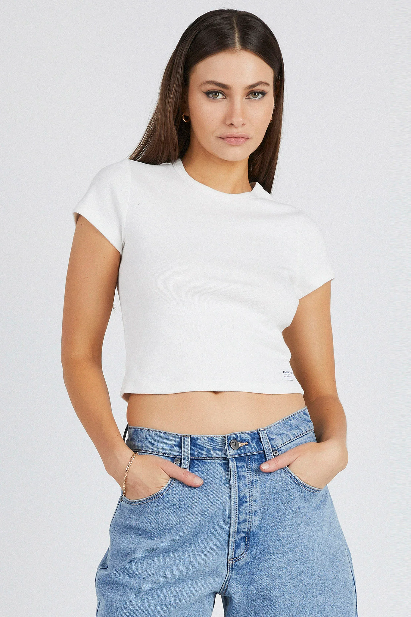 Abrand 90's Icon Baby Tee Top White Sand - Ruaus