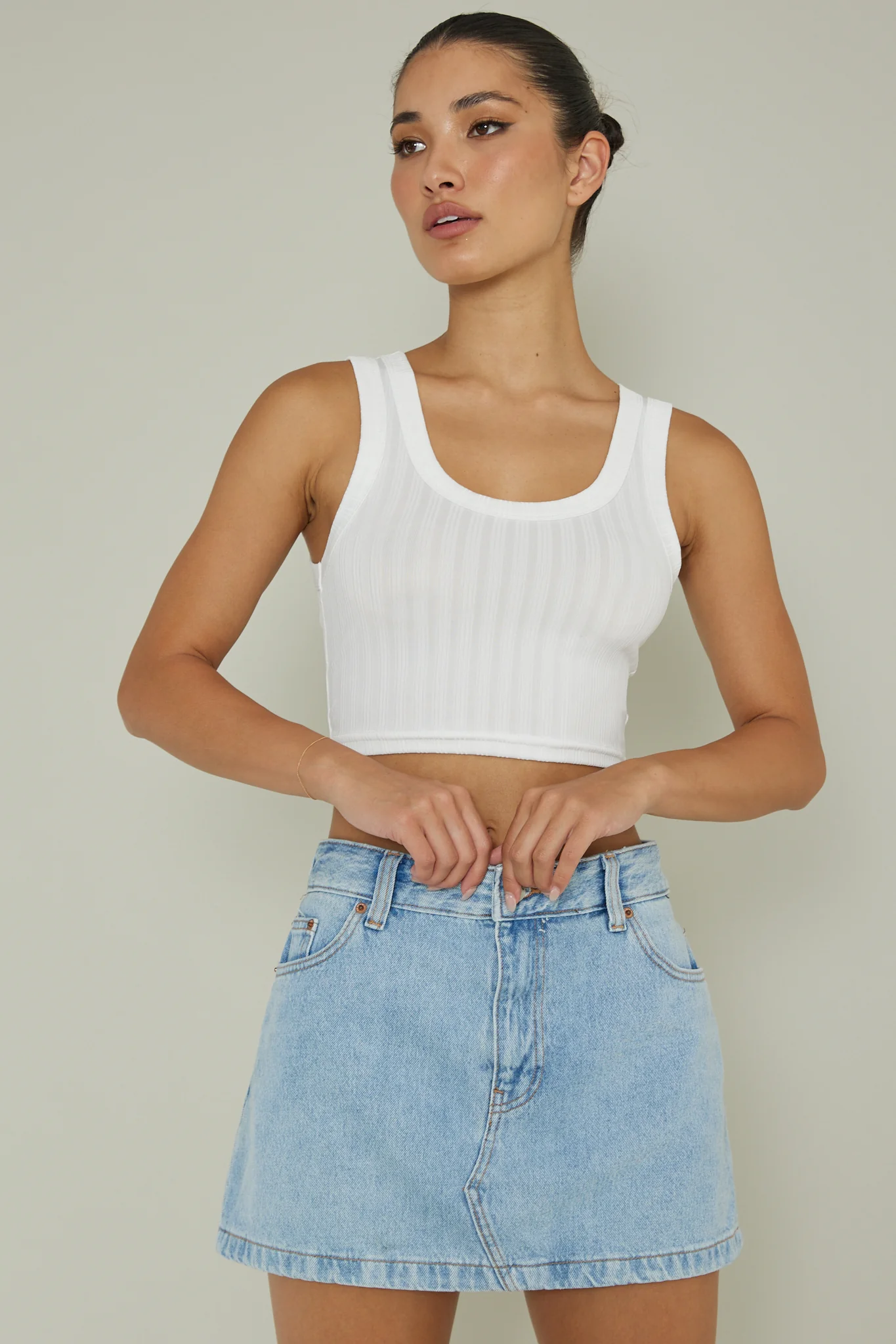 In Sync Scoop Neck Crop Top White - Ruaus