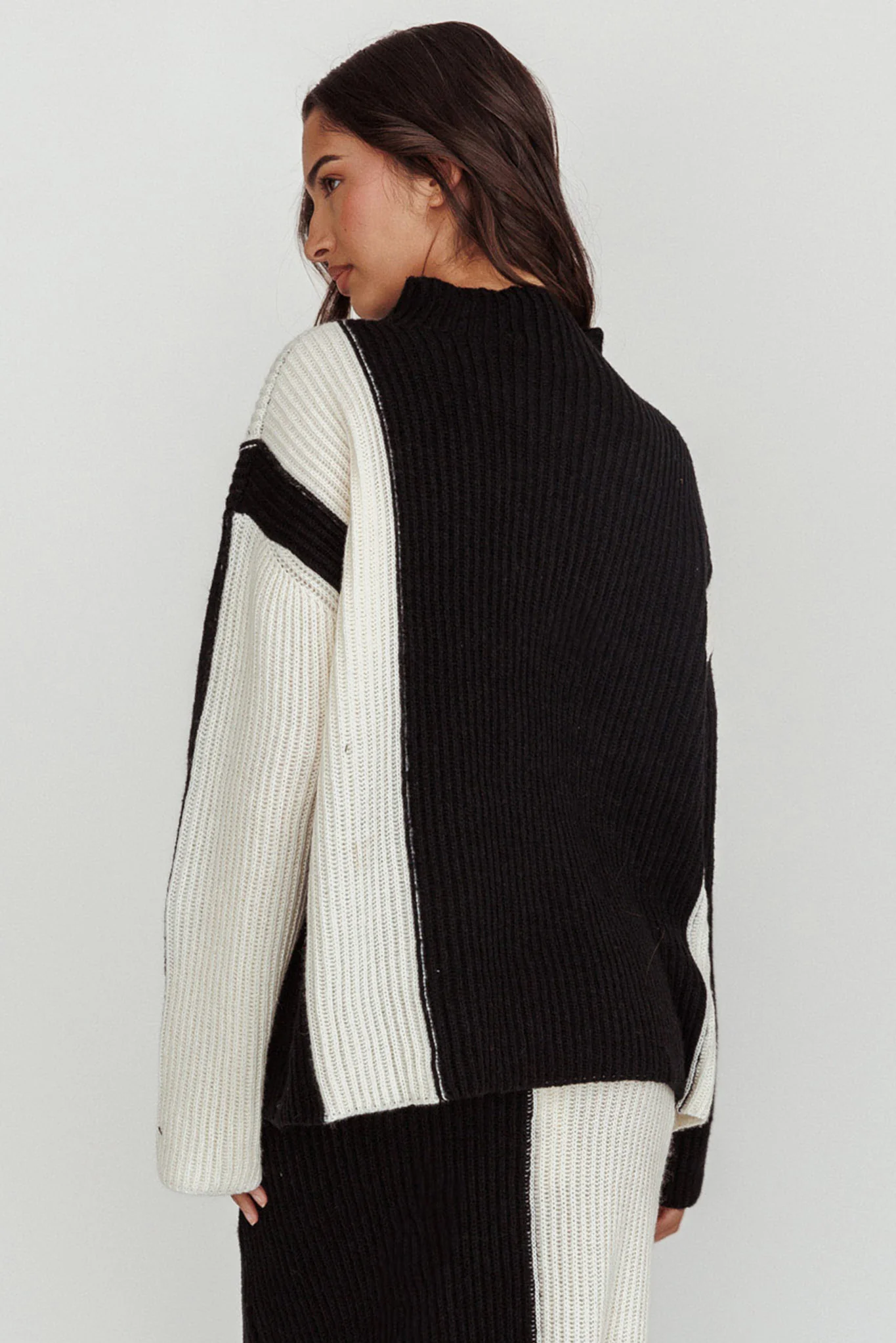 Eos Ribbed Mock Neck Knit Jumper Black Cream - Ruaus