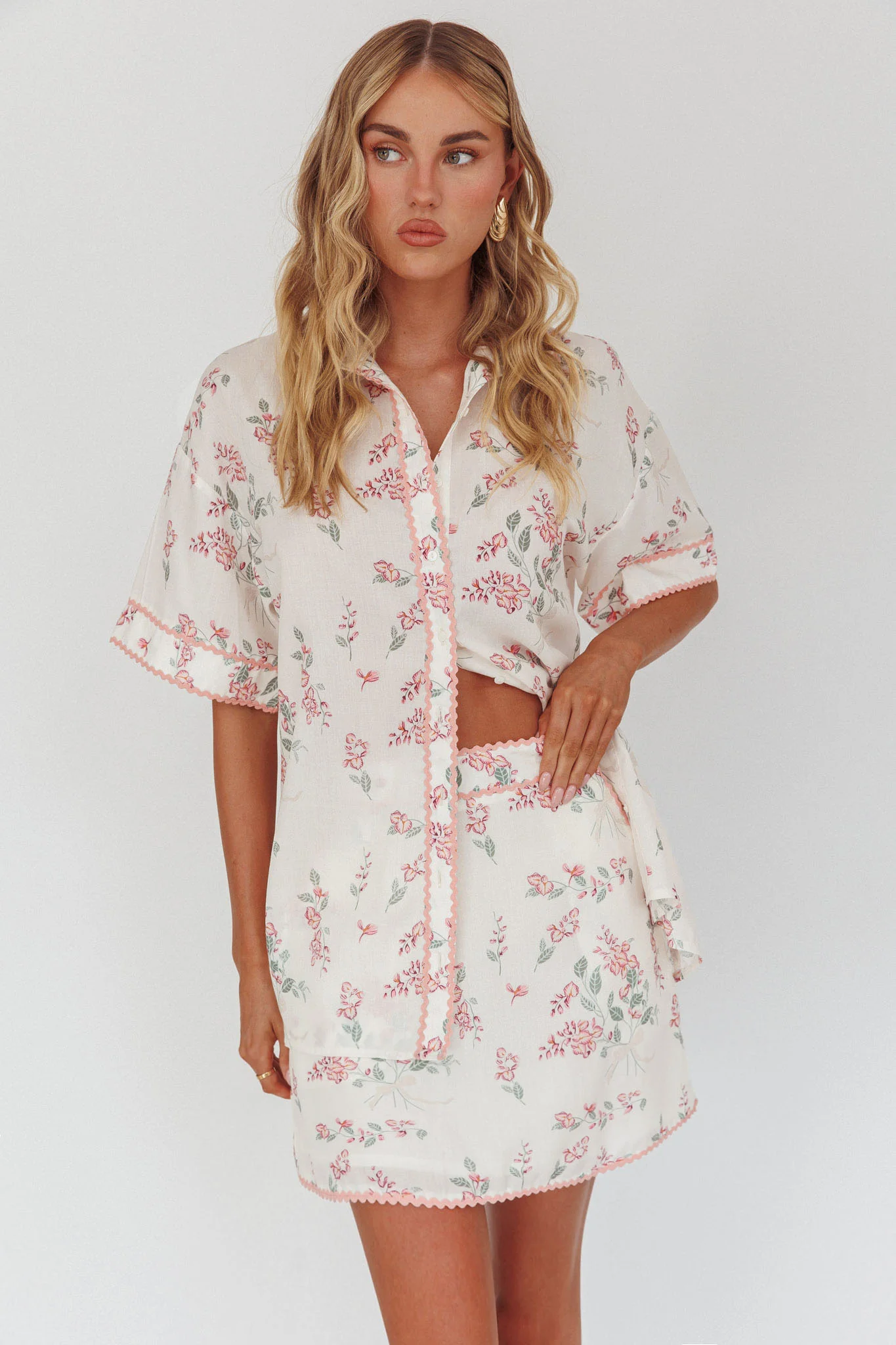 Catherina Ric-Rac Trim Button-Up Shirt Floral Pink - Ruaus