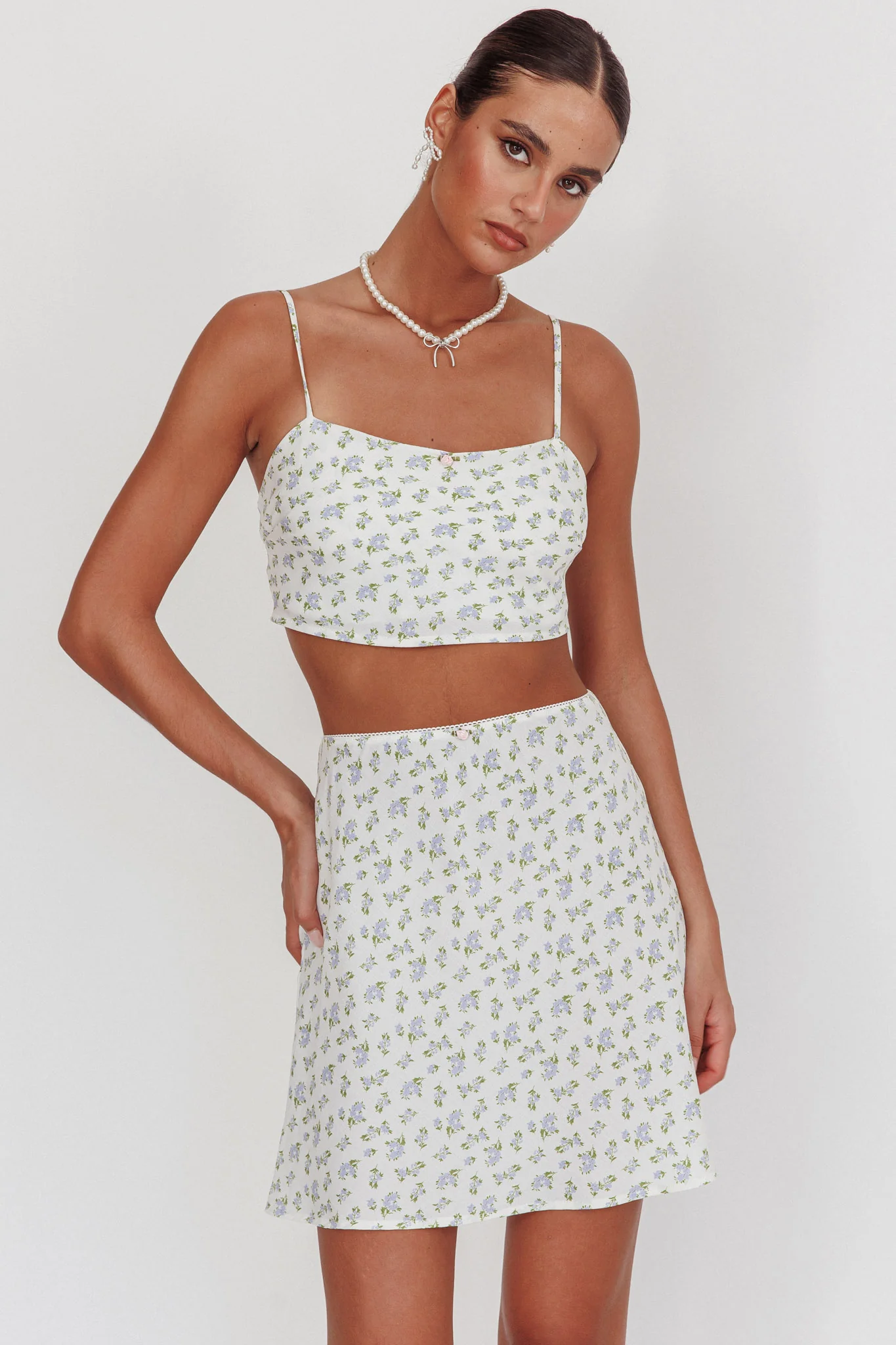 Miss Cupid Cami Crop Top Floral Ivory/Blue - Ruaus