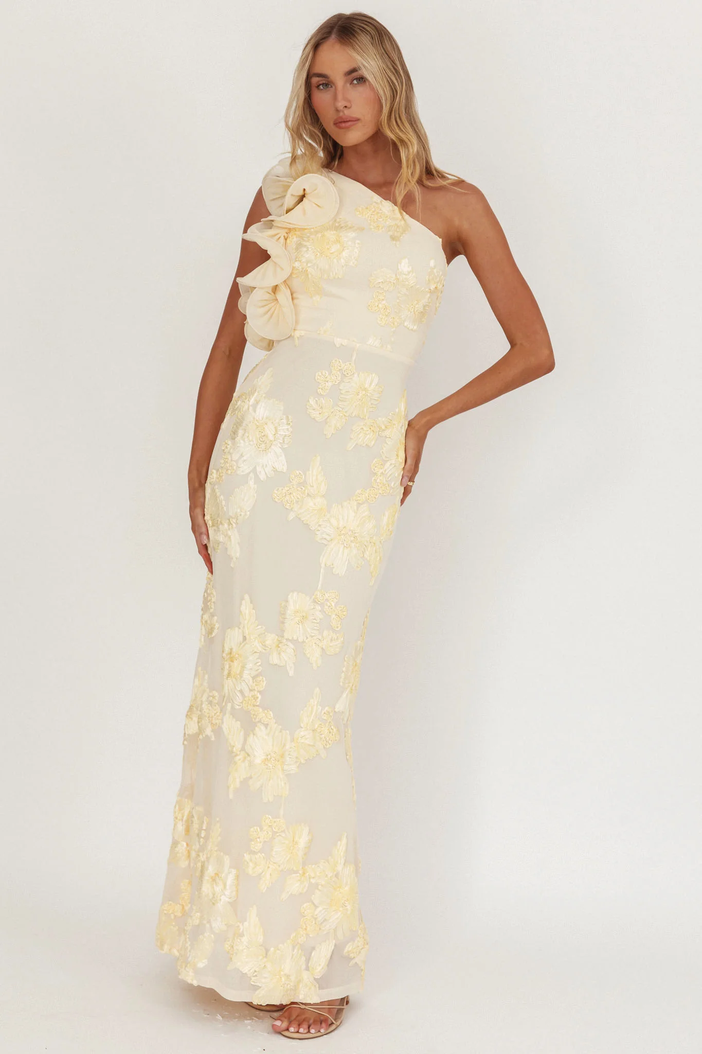 Deanna One-Shoulder Ruffle Maxi Dress Floral Texture Yellow - Ruaus