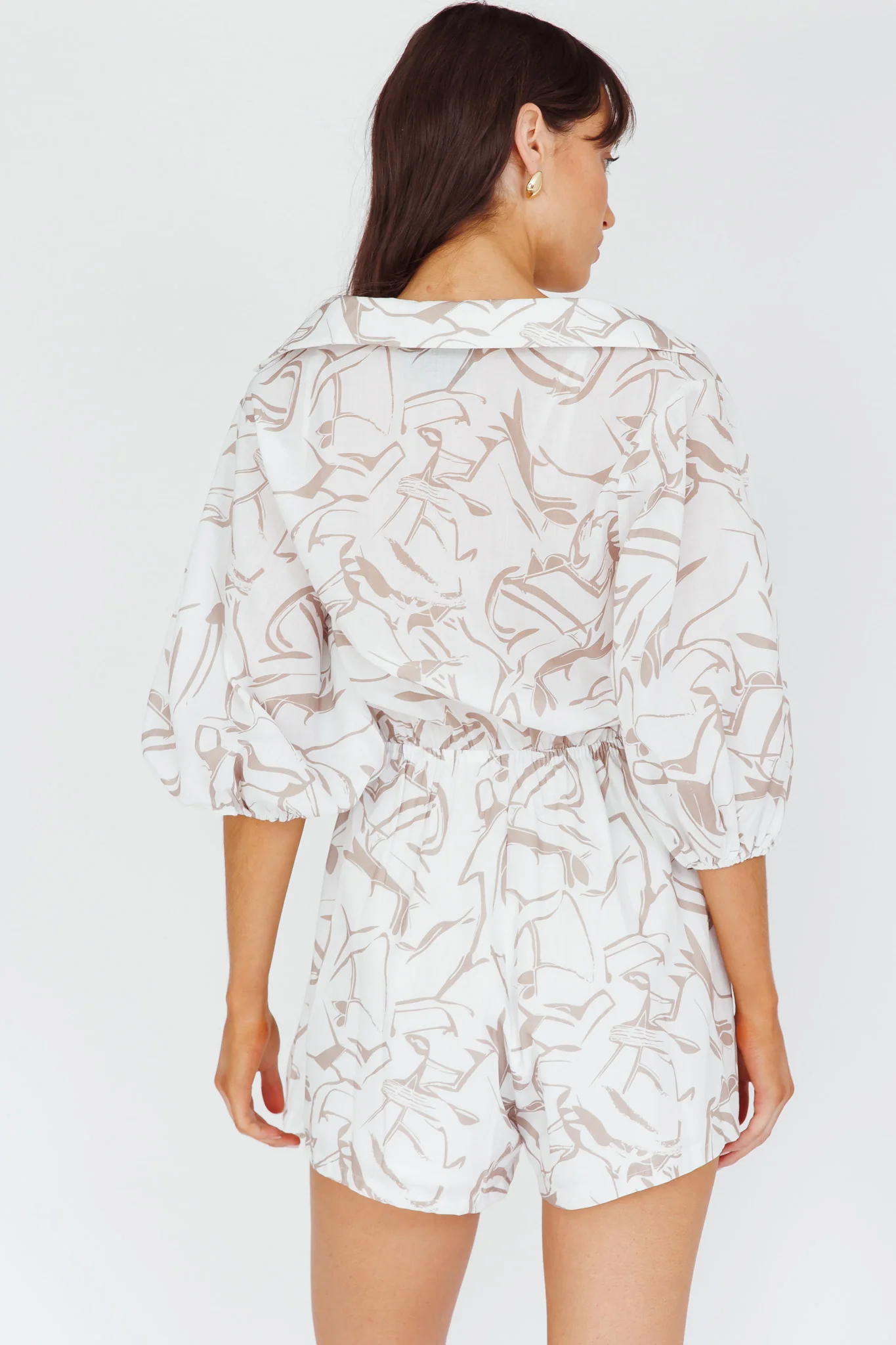 Tiki Puff Sleeve Drawstring Romper Print Beige - Ruaus