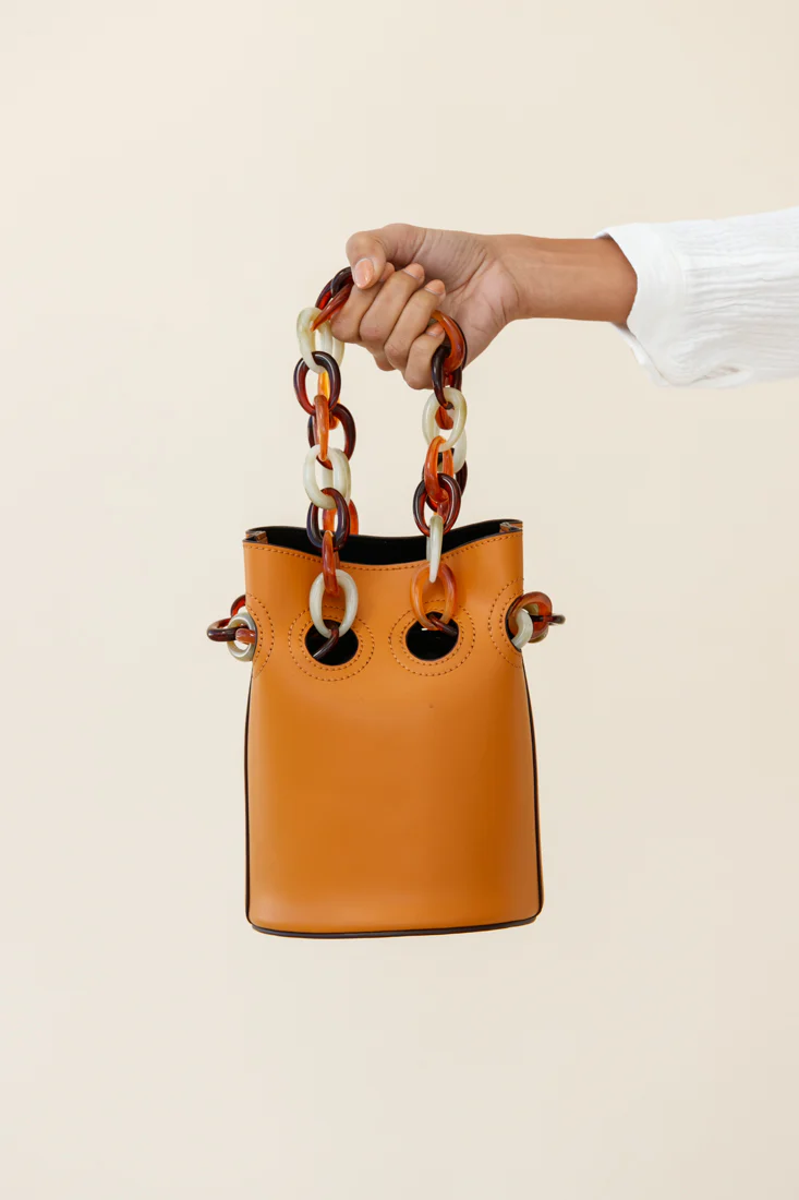 Cassie Chain Link Bucket Bag Tan - Ruaus