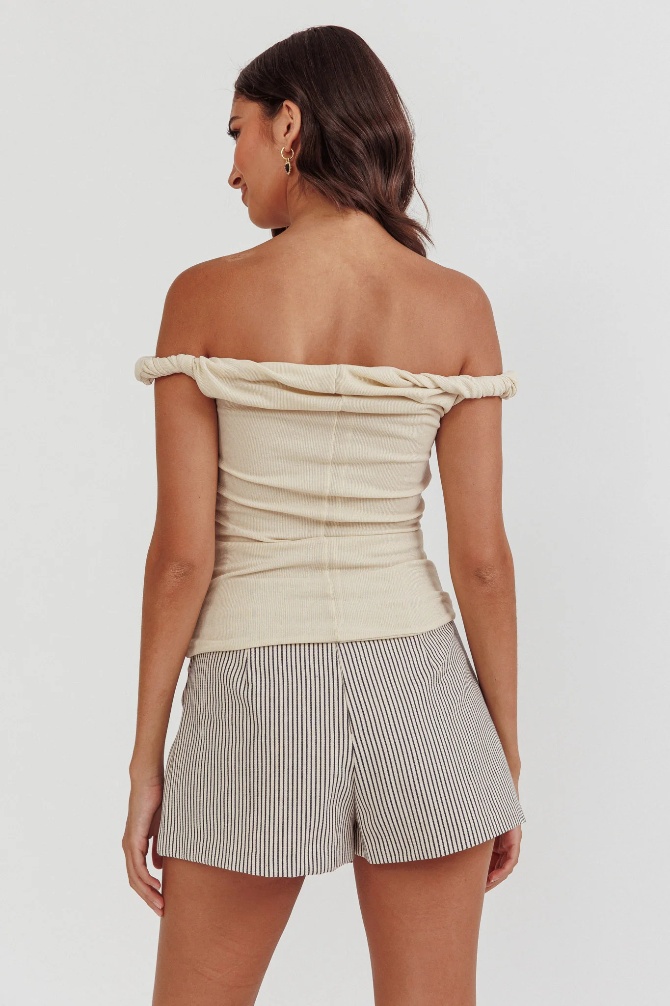 Teri Rolled Off-Shoulder Top Oat - Ruaus
