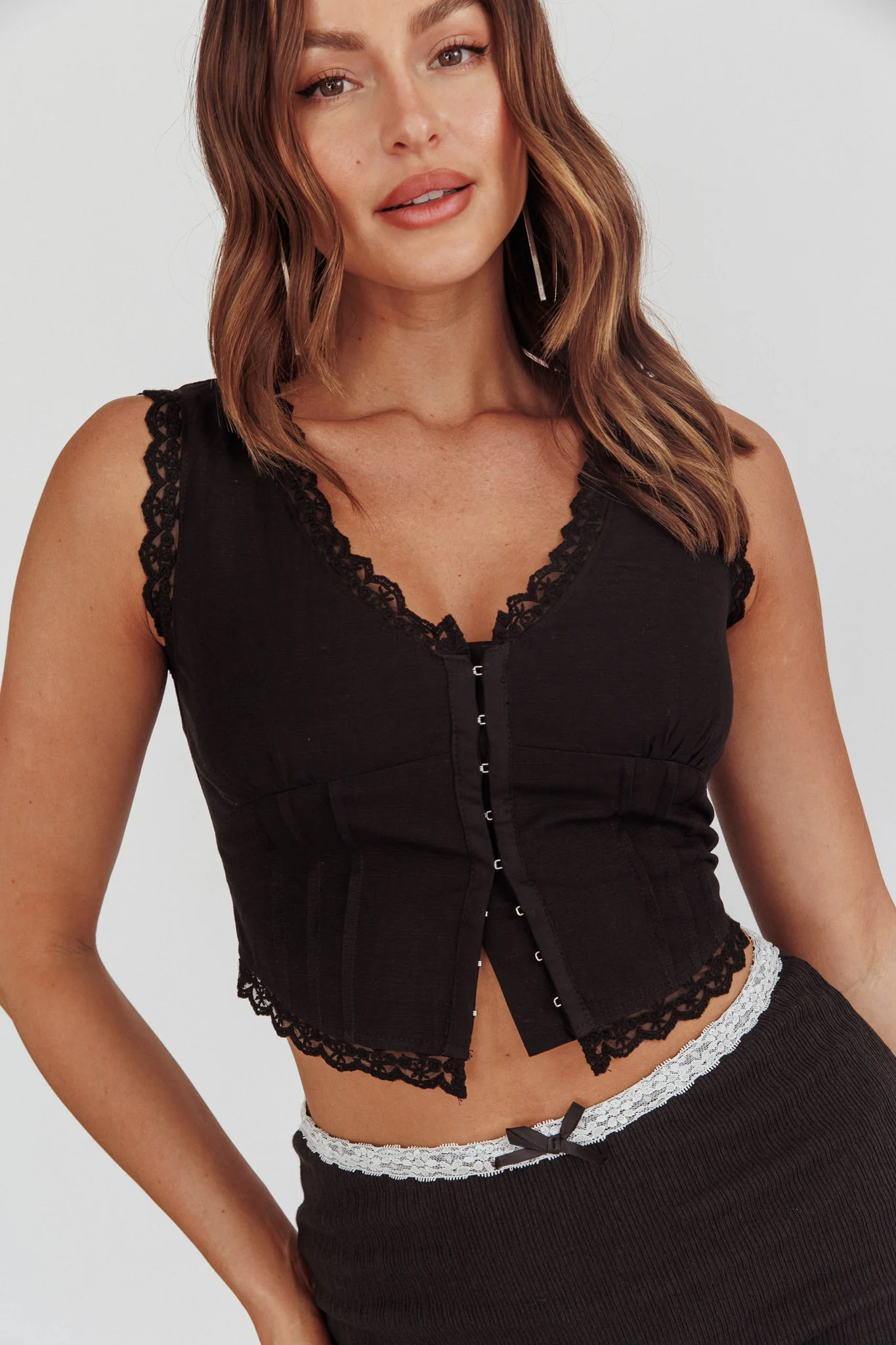 Walkaway Lace Trim Hook & Eye Top Black - Ruaus