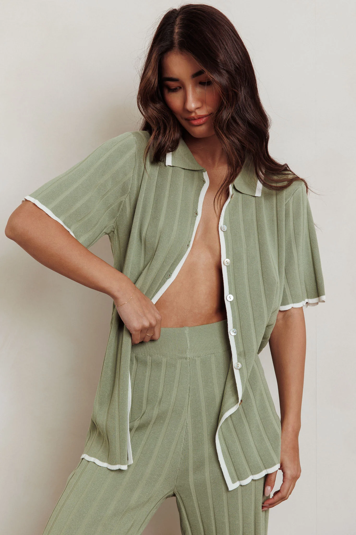 Liloh Ribbed Buttoned Shirt Sage - Ruaus