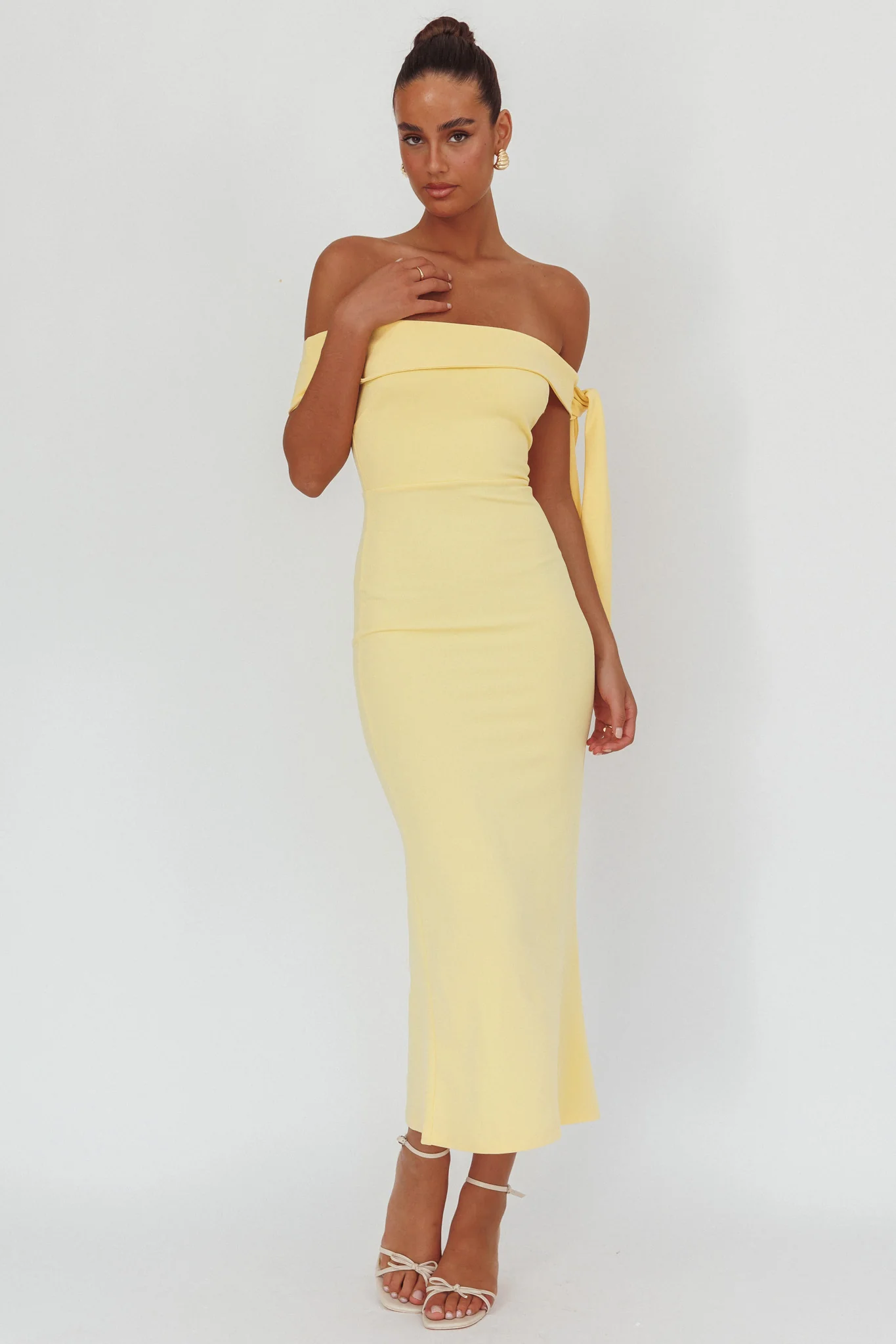 Aurora Sky Off-Shoulder Tie Maxi Dress Lemon - Ruaus