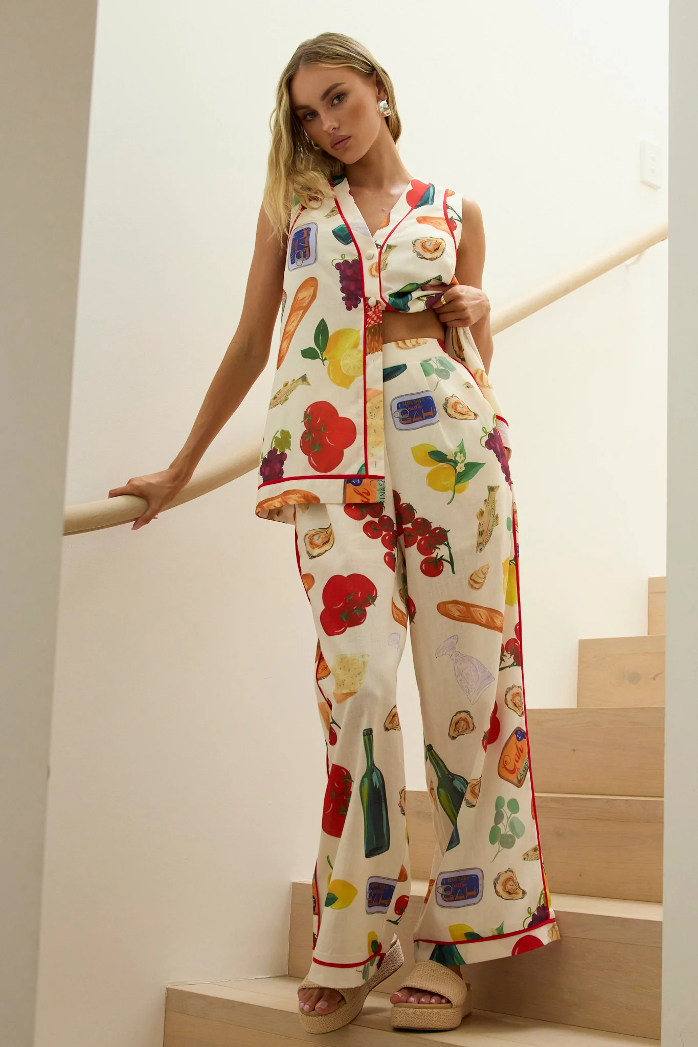 Canyons Sleeveless Button Top Print Beige - Ruaus