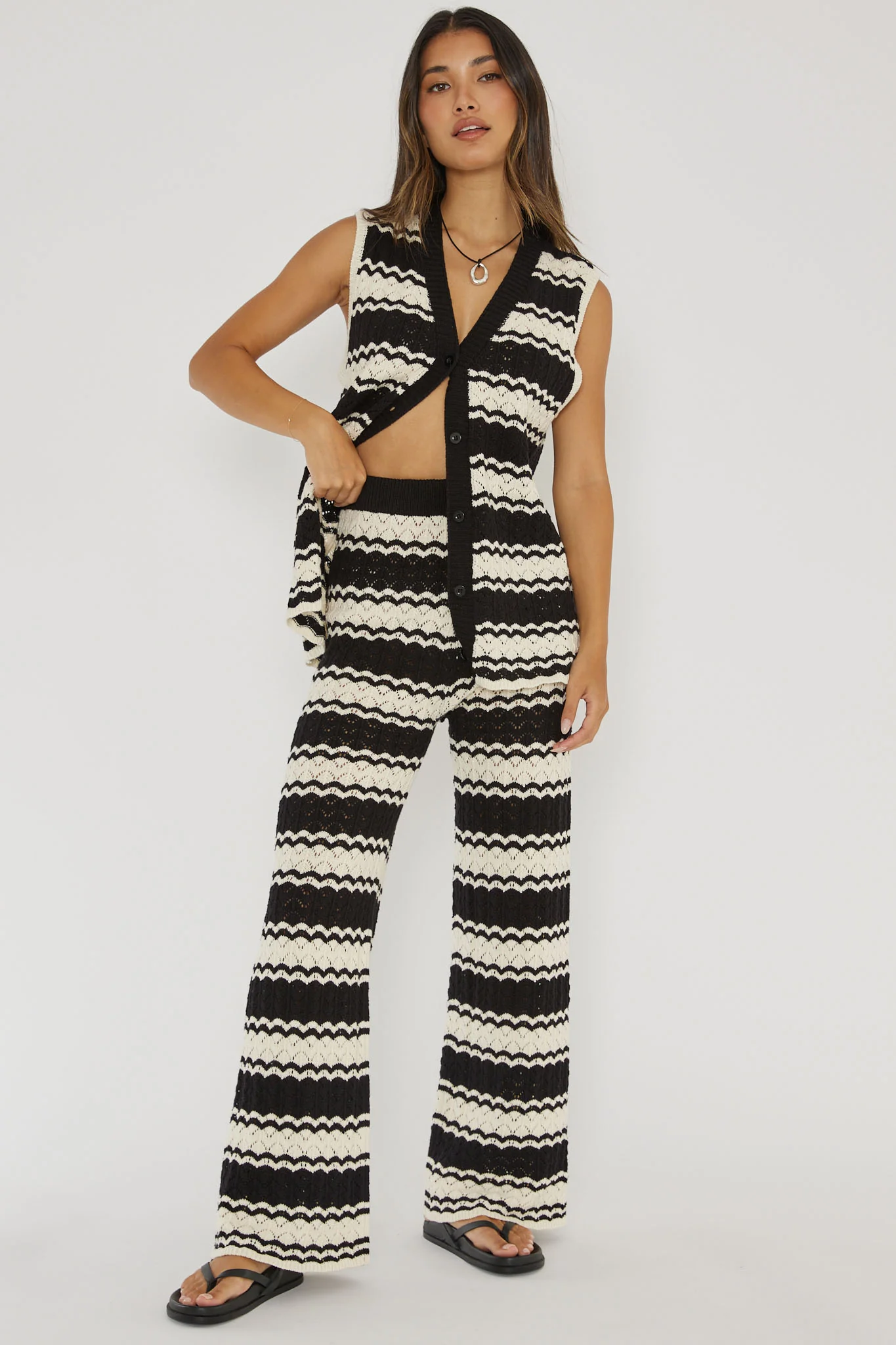 Maysah Elastic Waist Crochet Pants Black/White - Ruaus