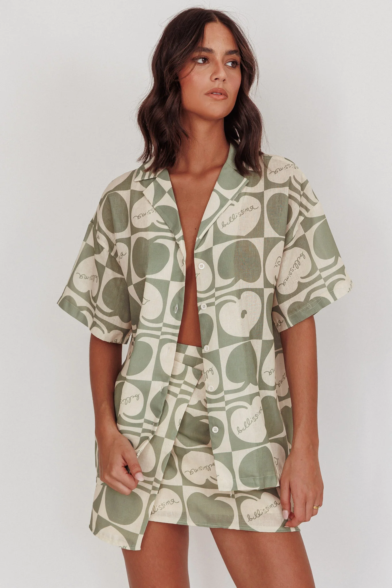 Ithaca Cherry Print Short Sleeve Shirt Sage Beige - Ruaus