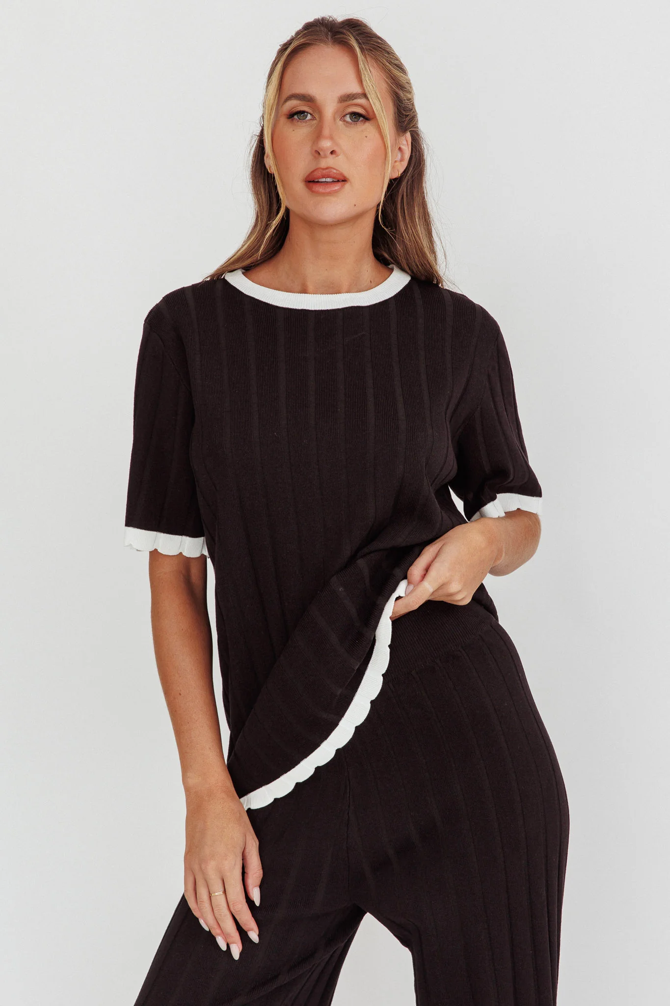 Liloh Contrast Trim Ribbed Knit Top Black - Ruaus