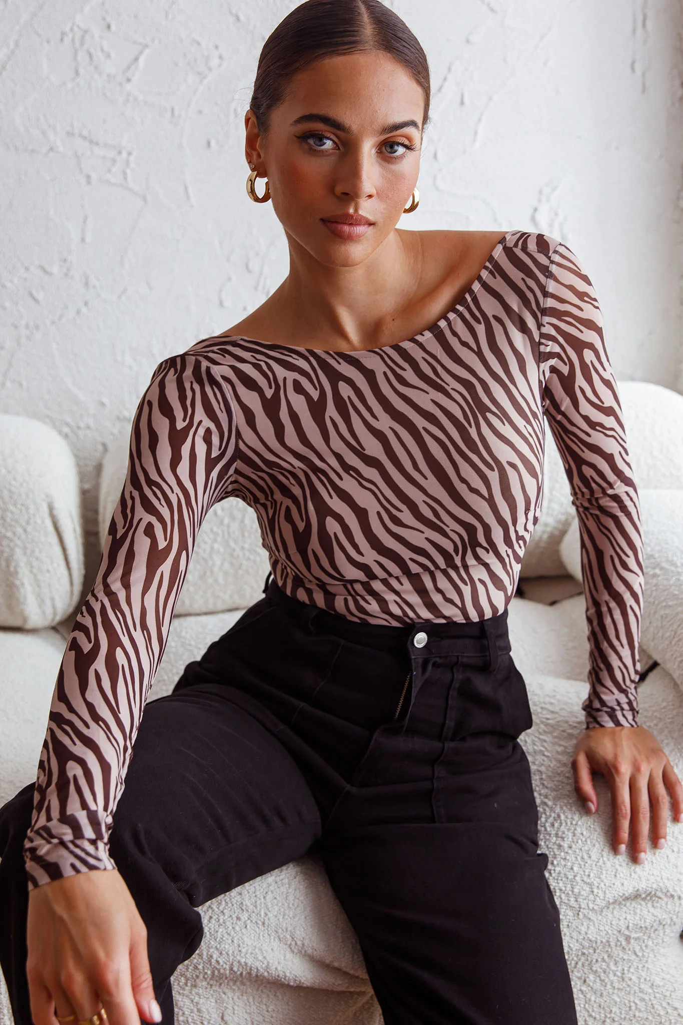 Juni Long Sleeve Low Back Mesh Bodysuit Tiger Print - Ruaus