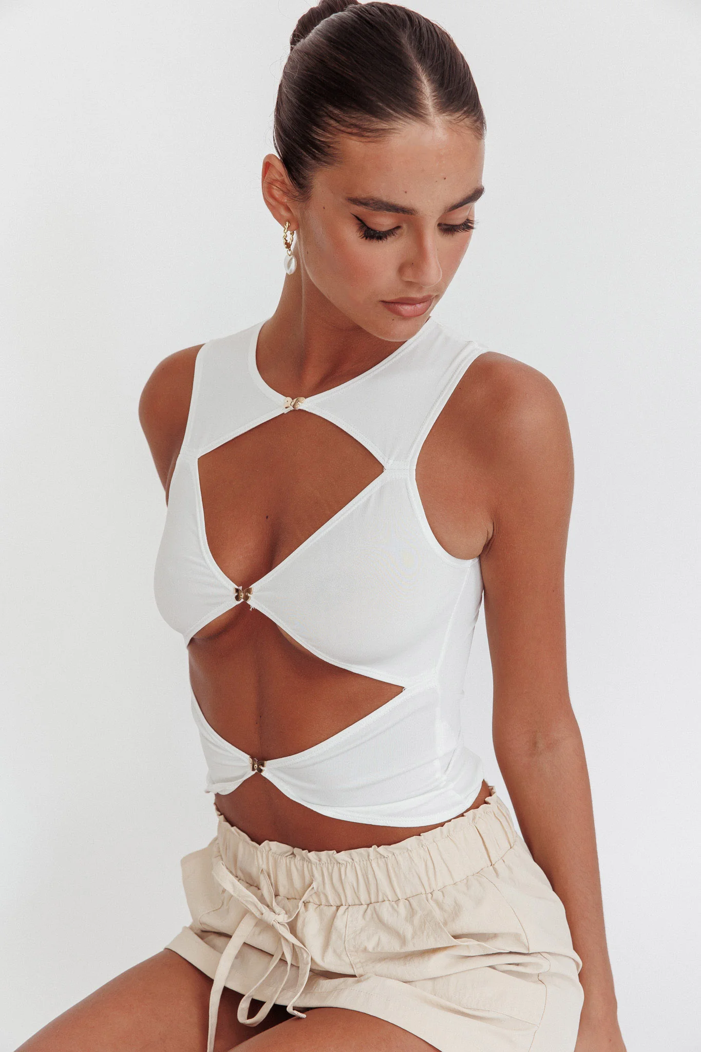 Argyle Cut-Out Sleeveless Top White - Ruaus
