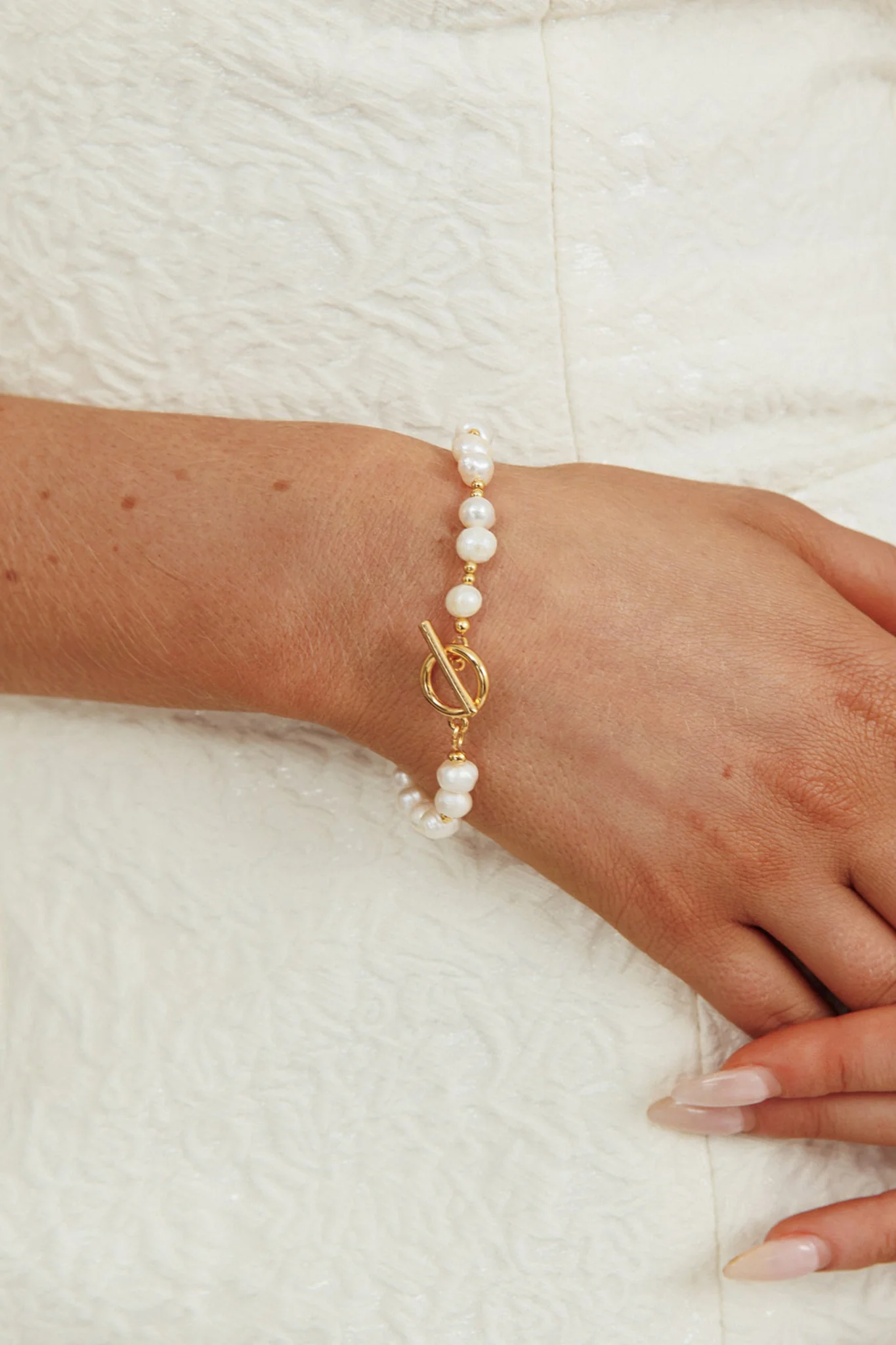 Alexander Freshwater Pearl Toggle Clasp Bracelet Gold - Ruaus