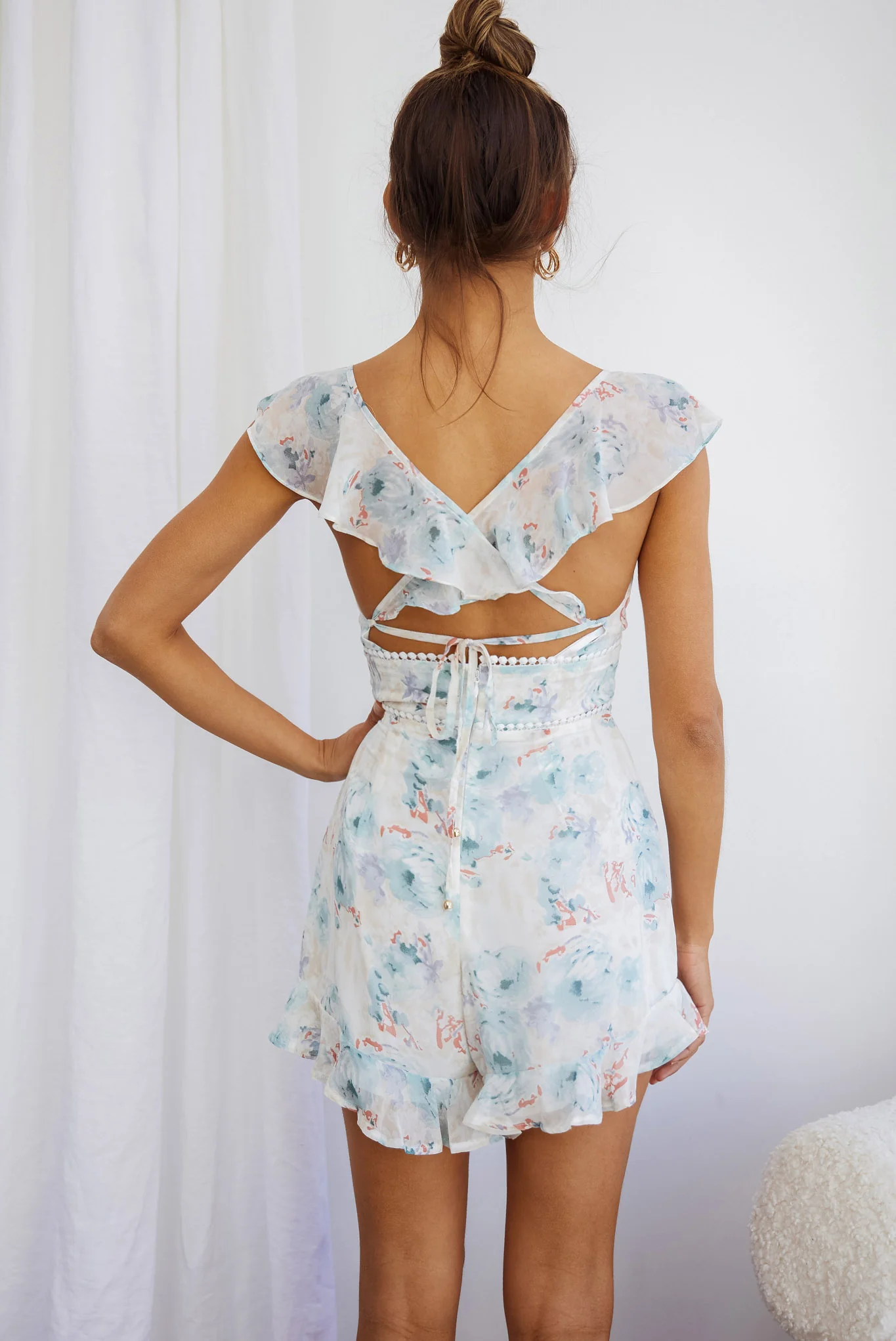 Catch Feelings Ruffle Strap Romper Floral Blush - Ruaus
