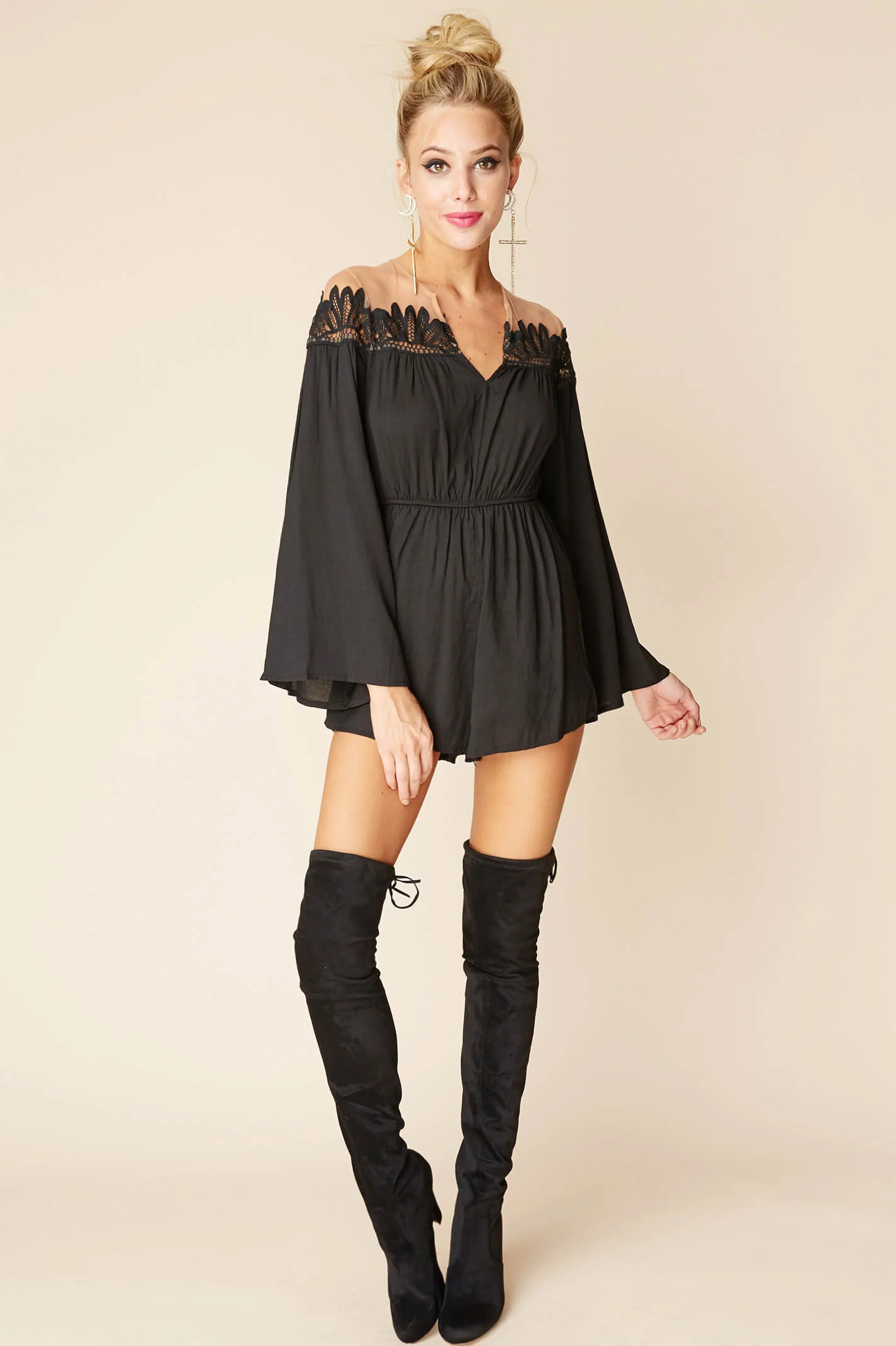 Brittany Bell Sleeve Romper Black - Ruaus