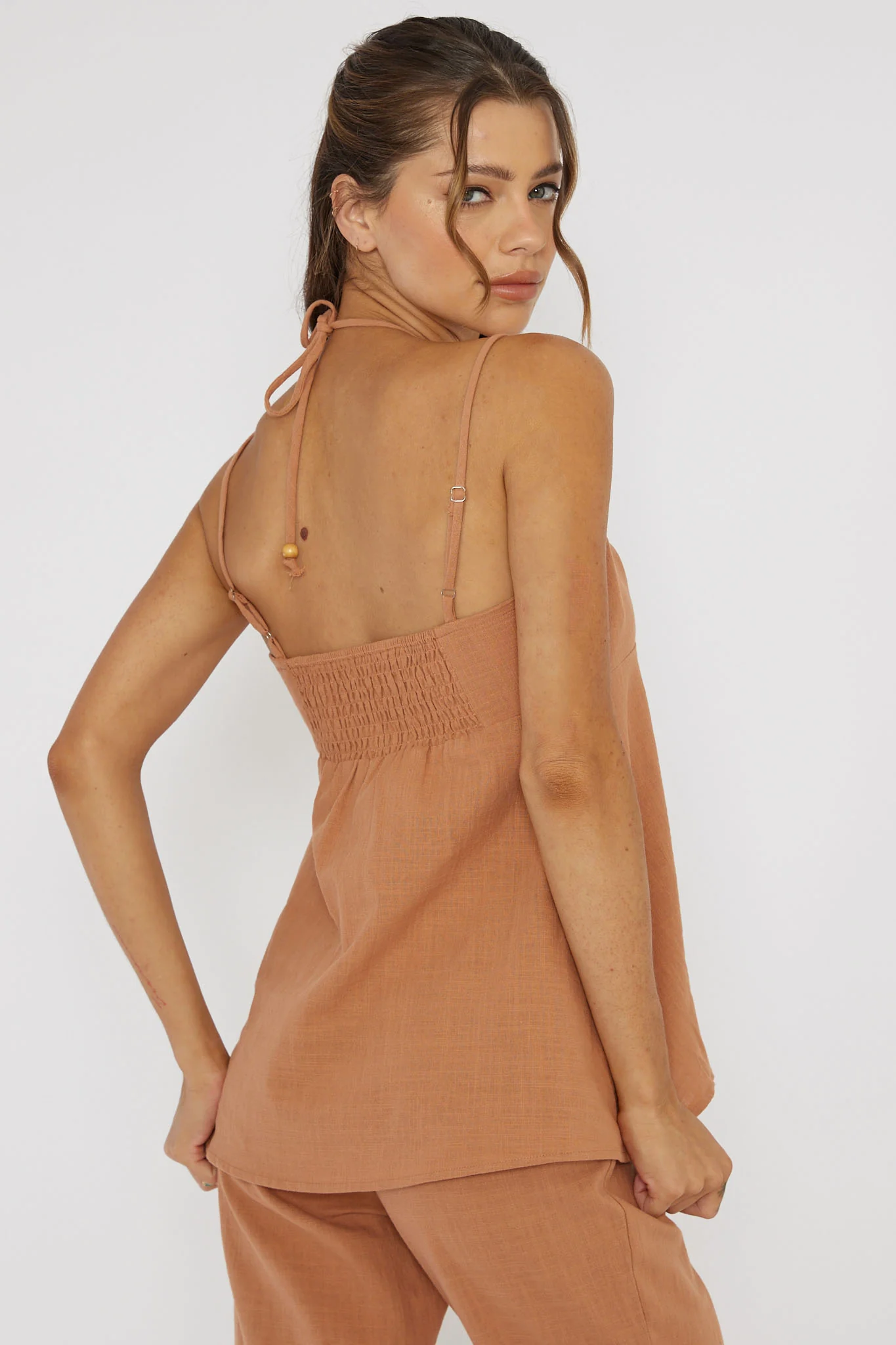 Freestyle Neck Tie Top Sand - Ruaus