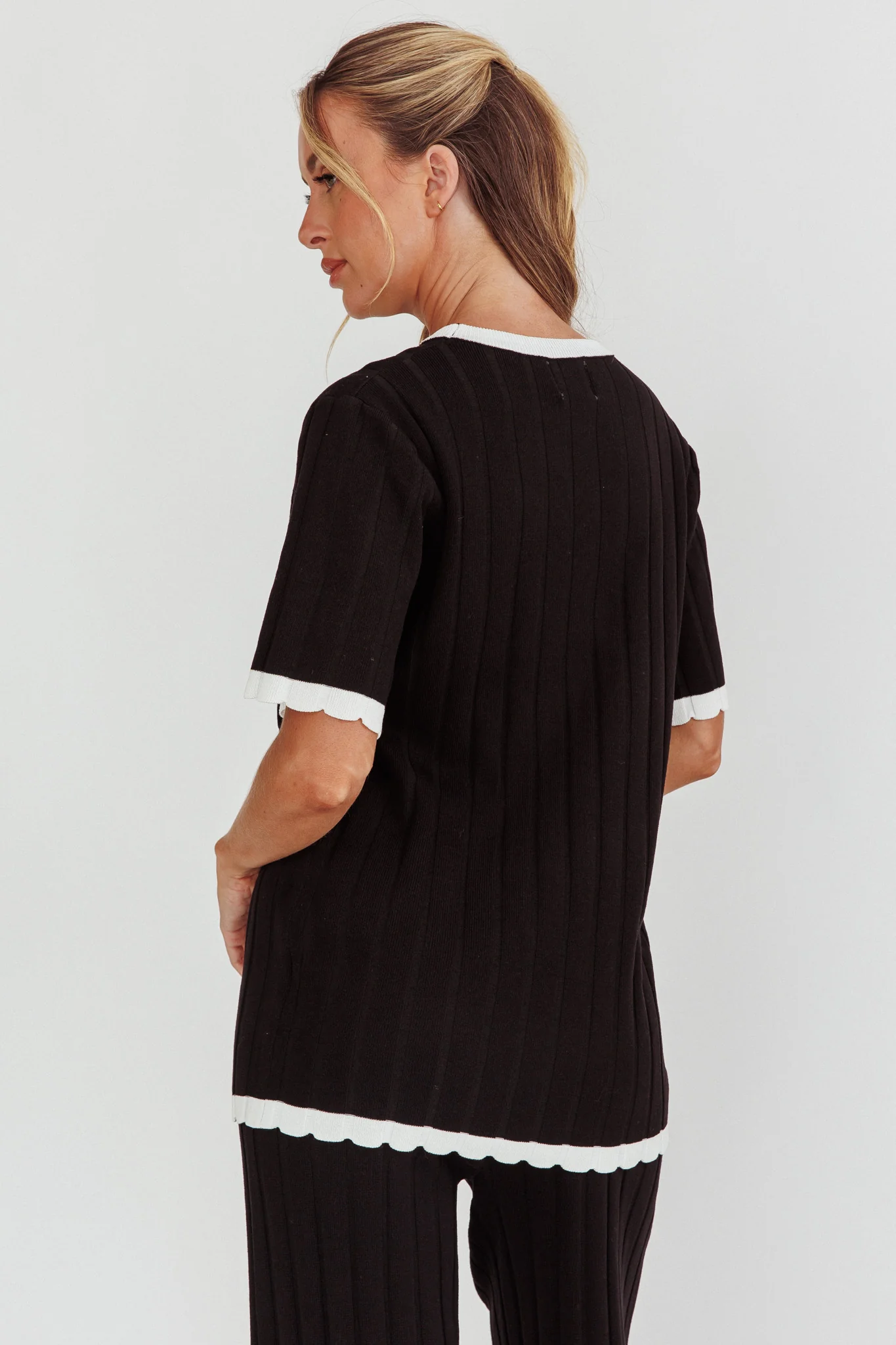 Liloh Contrast Trim Ribbed Knit Top Black - Ruaus