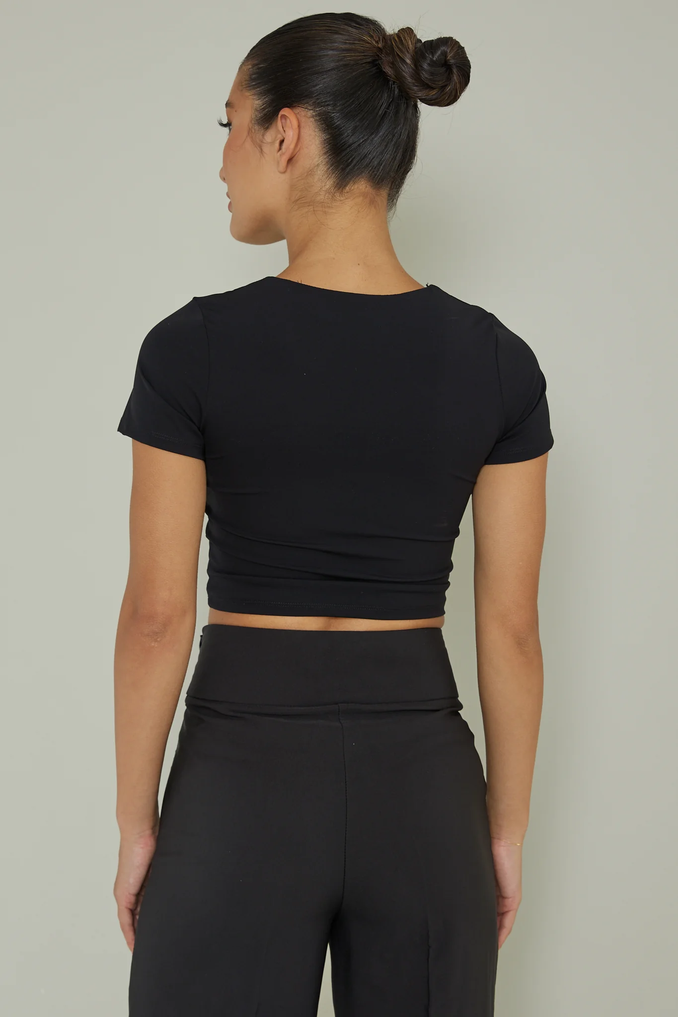 Grammercy Short Sleeve Top Black - Ruaus