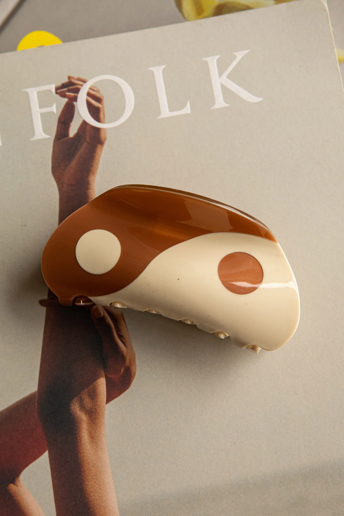 Yin Yang Hair Clip Brown - Ruaus