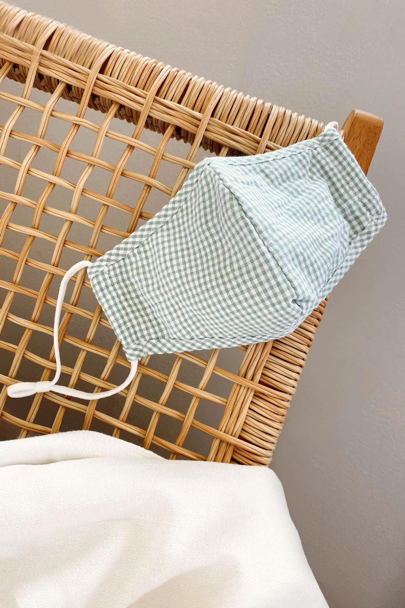 Maiden Mask Gingham Sage - Ruaus