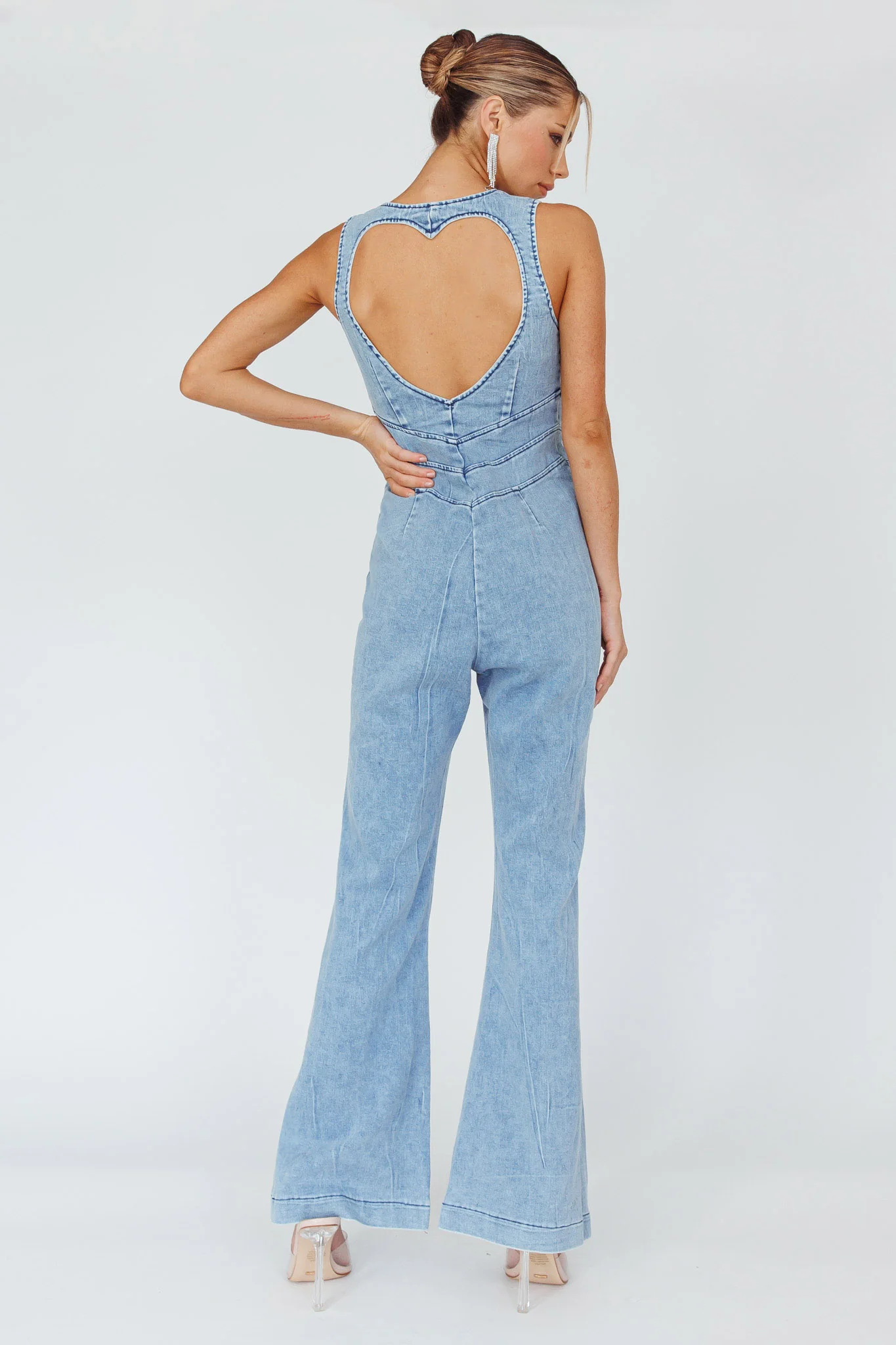 Teigan Heart Back Sleeveless Jumpsuit Light Denim - Ruaus