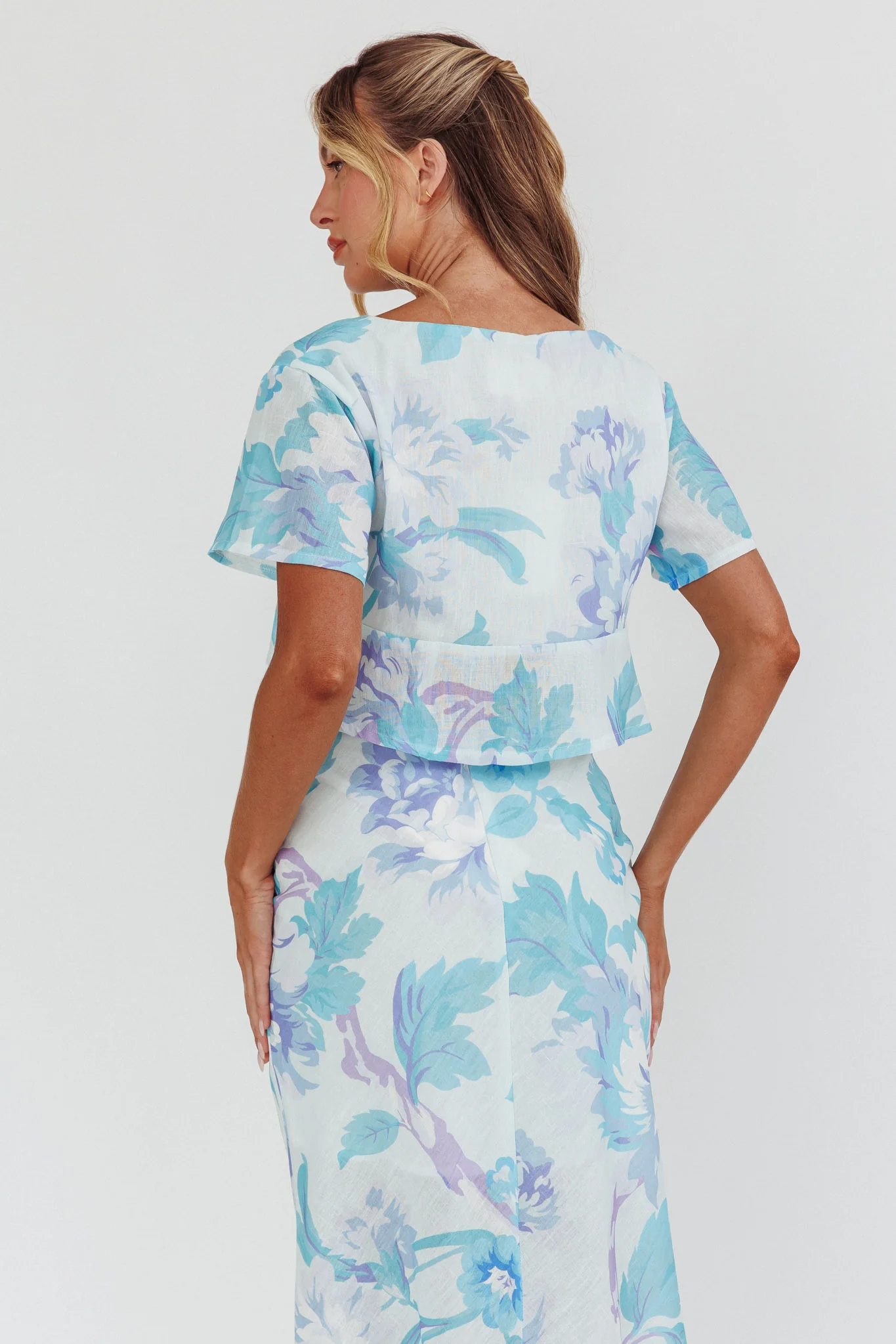 La Vie Tied Bust Crop Top Floral Blue - Ruaus