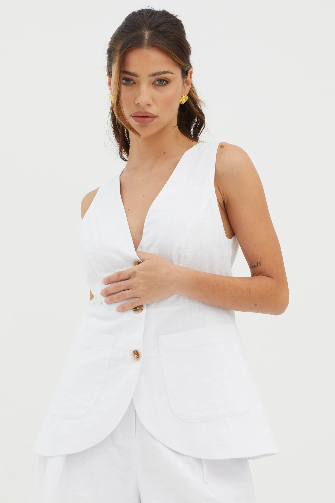 Philomena Button Pocket Vest Top White - Ruaus
