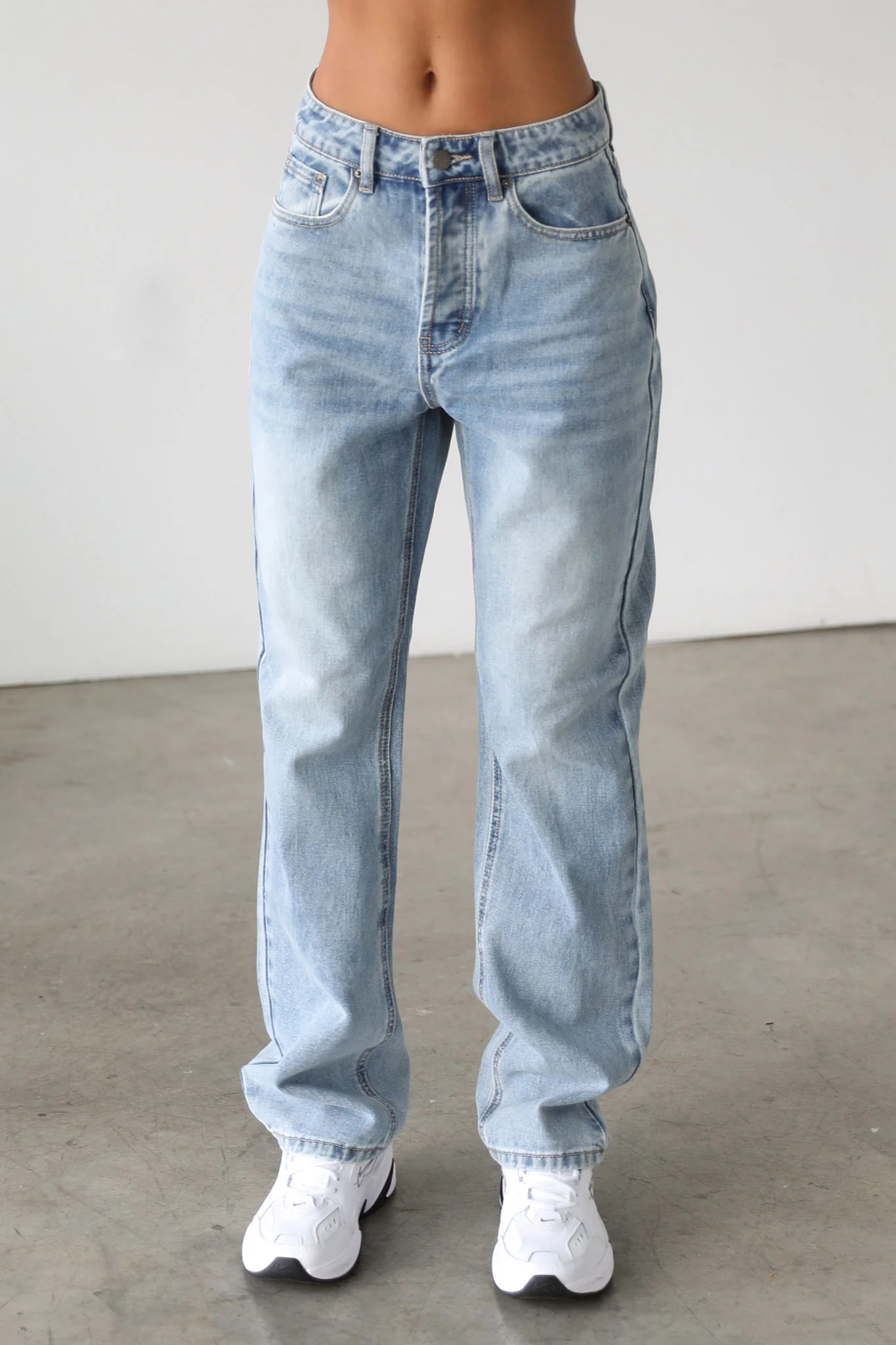 DOGMA Classic High Rise Straight Leg Denim Jeans Light Wash - Ruaus