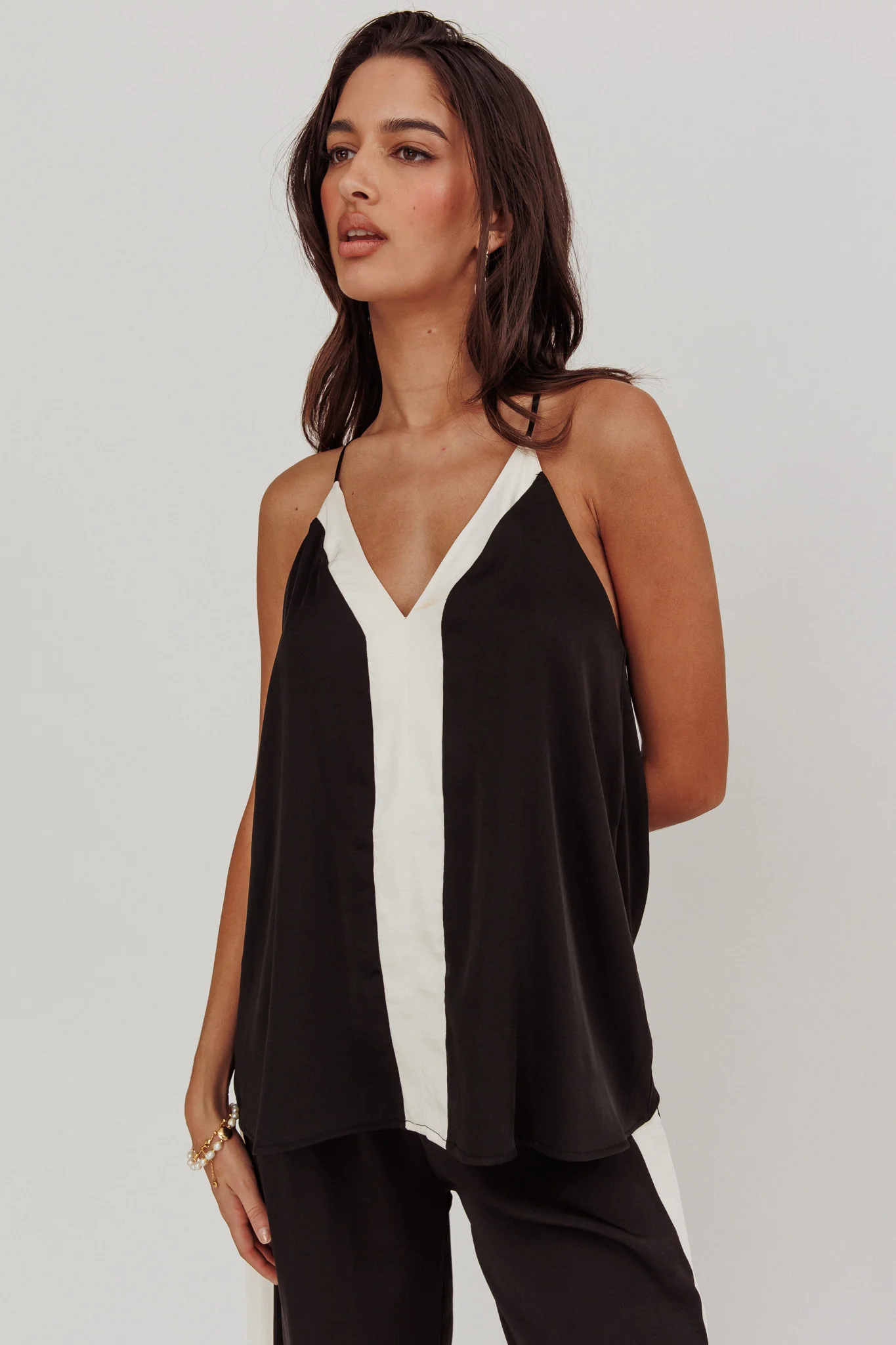 Unwritten Contrast Cami Top Black - Ruaus