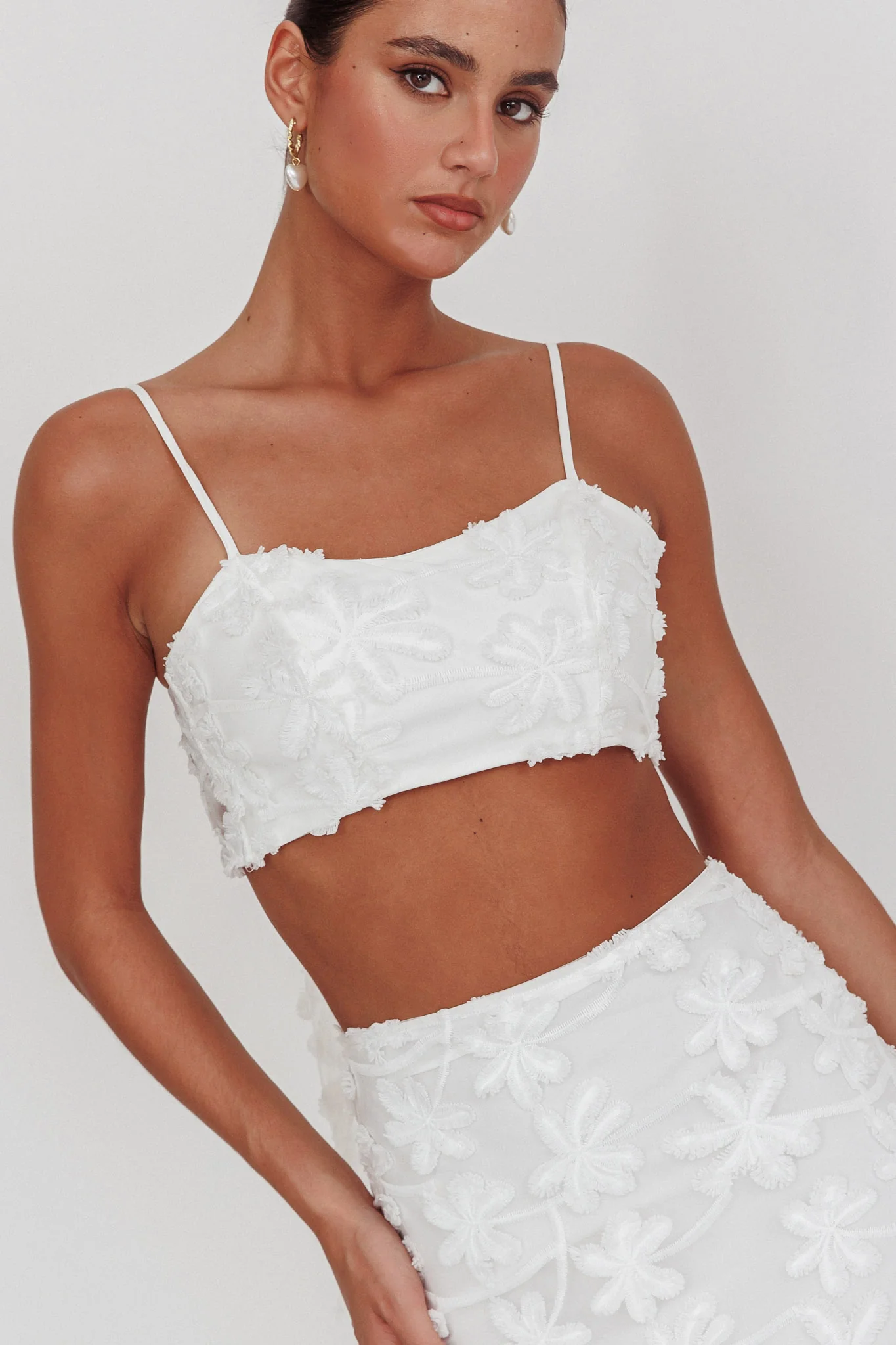 Casi Tied Back Crop Top Embroidered White - Ruaus