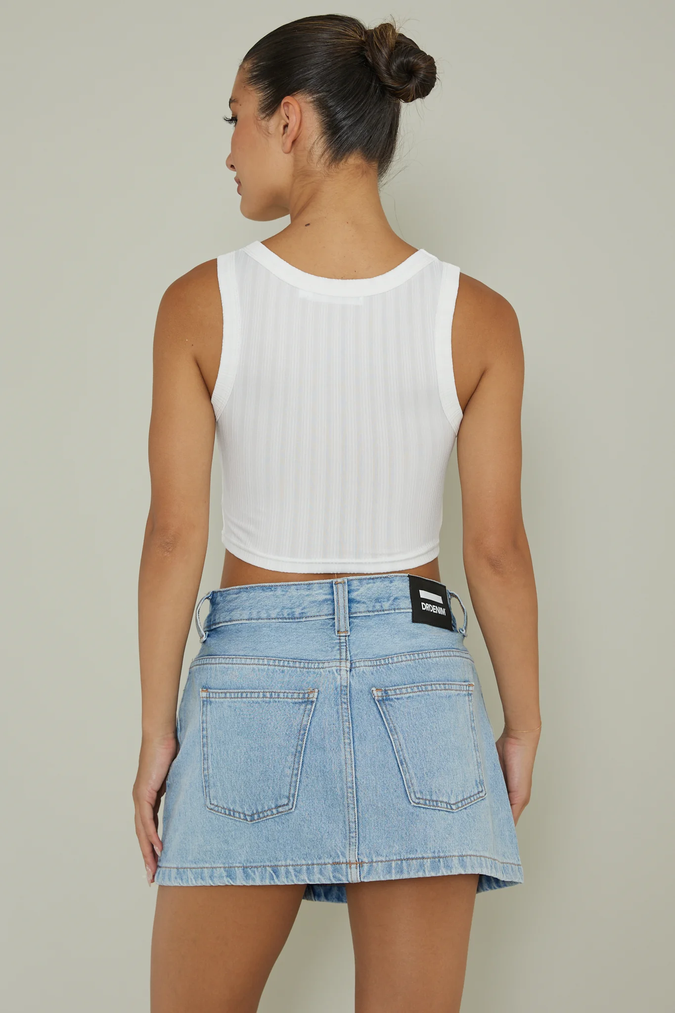 In Sync Scoop Neck Crop Top White - Ruaus