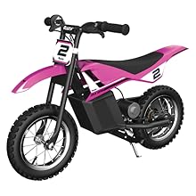 razor mx125 dirt bike in rosa isoliert auf weißem Hintergrund mit den 12 Zoll Luftreifen