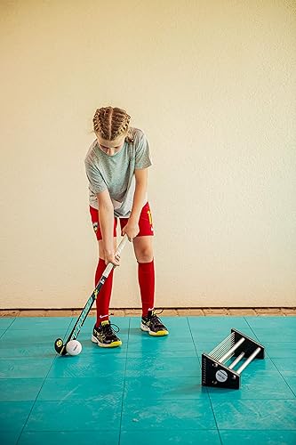 Training aid to Improve Ball Control - Field Hockey REBOUNDER - Ruaus